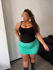 642957767: Chica busca chico en Barcelona