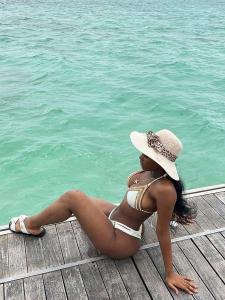 662235972: Chica busca chico en Gerona