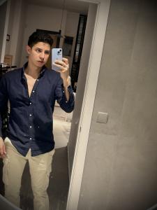 678877512: Chico busca chica en Valencia