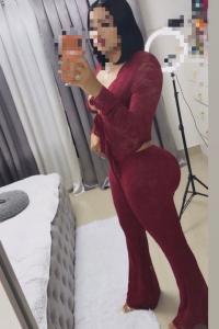664511711: Chica busca chico en Cádiz