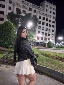 613767689: Chica busca chico en Cantabria