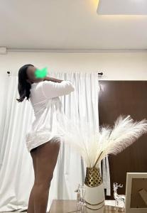 633784549: Chica busca chico en Málaga