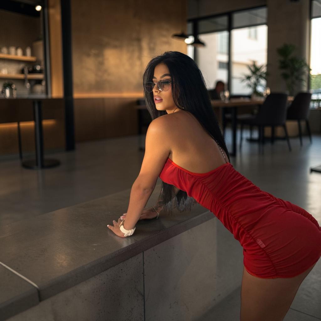 Chica busca chico en Alicante: 