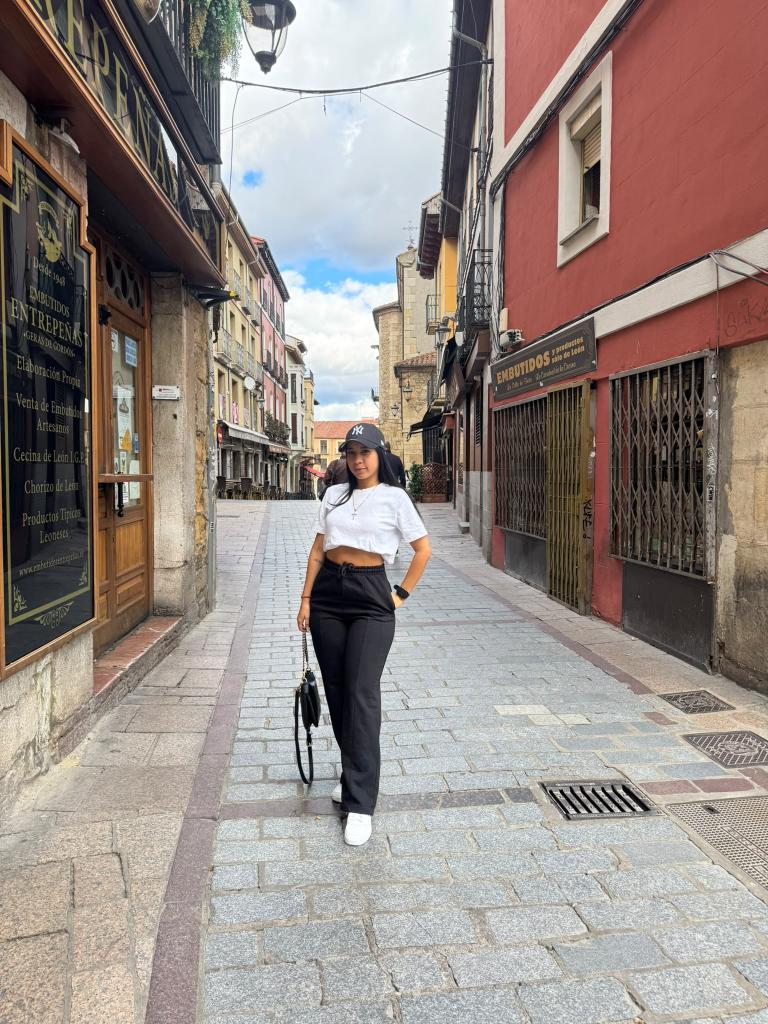 623583970: Chica busca chico en Asturias