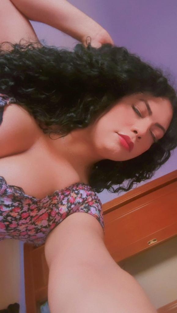 Chica busca chico en Almería: 