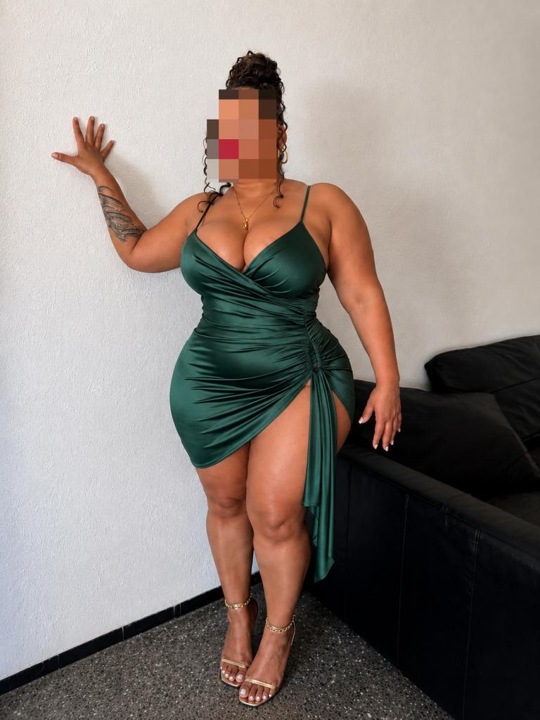 642957767: Chica busca chico en Barcelona