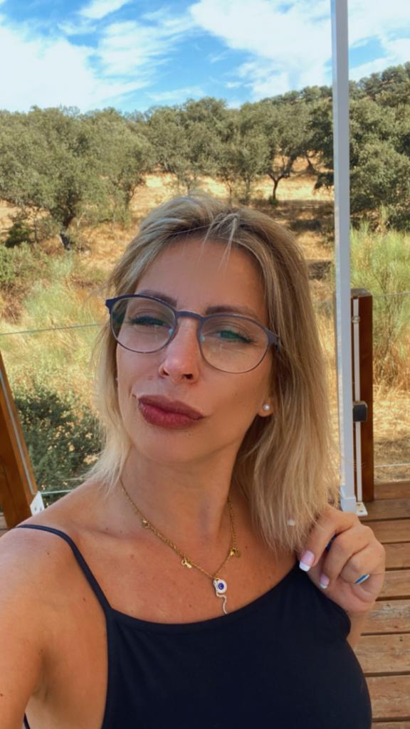 678864383: Chica busca chico en Málaga