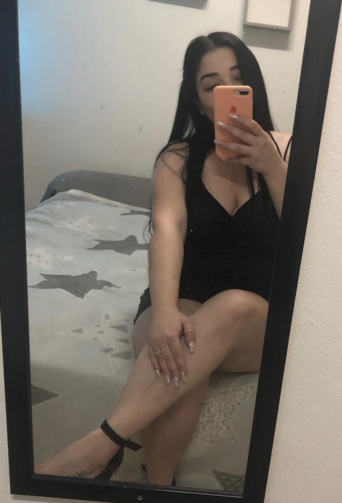 Chica busca chico en Ceuta: 