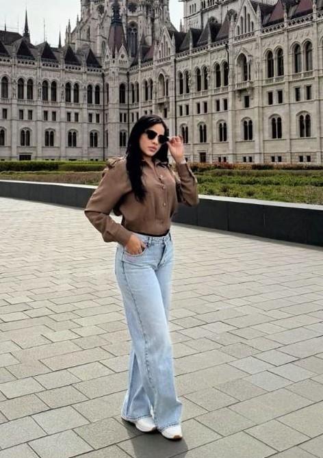 745026090: Chica busca chico en Málaga