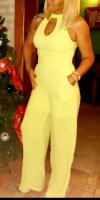 672993160: Chica busca chico en Gerona