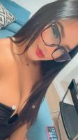 663468240: Chica busca chico en Sevilla