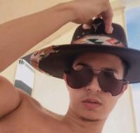 678877512: Chico busca chica en Valencia