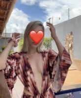 690716880: Chica busca chico en Gerona