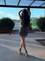 677642263: Chica busca chico en Madrid