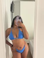 663468240: Chica busca chico en Sevilla
