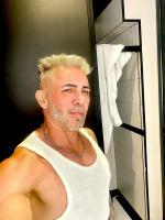 744456349: Chico busca chica en Barcelona