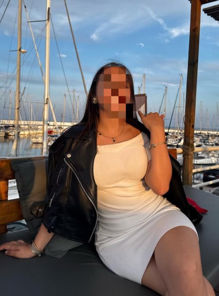 Chica busca chico en Cádiz: 