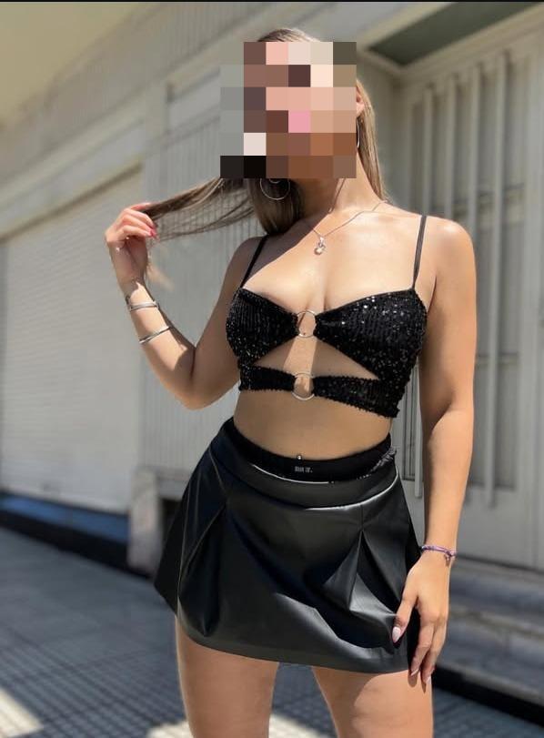 613658805: Chica busca chico en La Coruña