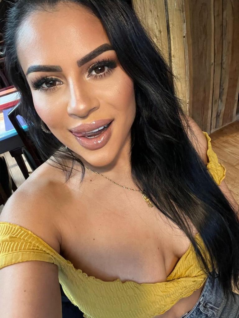 Chica busca chico en Alicante: Chica busca chico