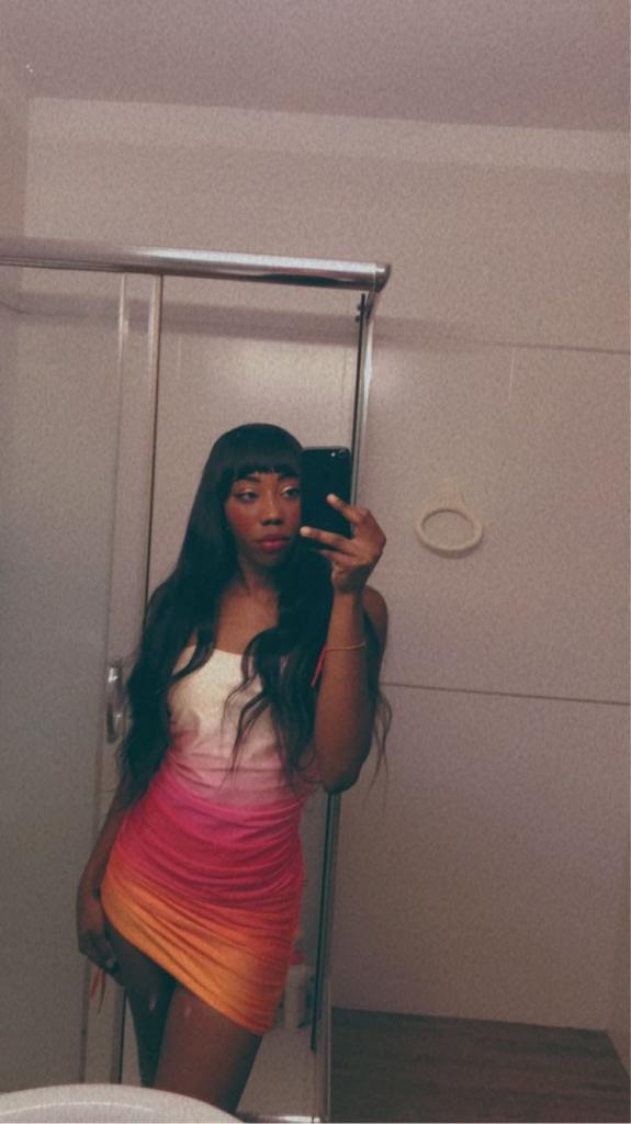 Chica busca chico en Barcelona: Chica busca chico