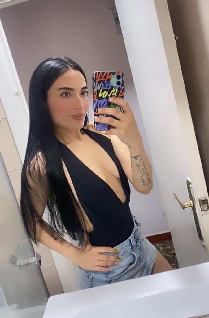 678581606: Chica busca chico en Mallorca