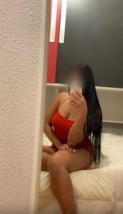 611283825: Chica busca chico en Madrid