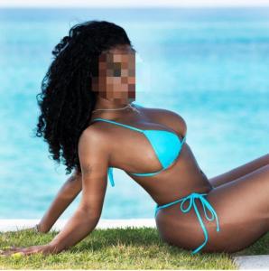 611330999: Chica busca chico en Guipúzcoa