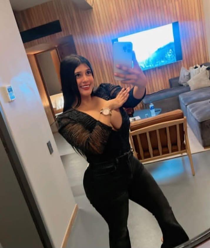 Chica busca chico en Granada: 