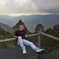 662337815: Chico busca chica en Valencia