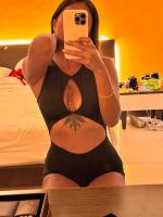 676867993: Chica busca chico en Ibiza