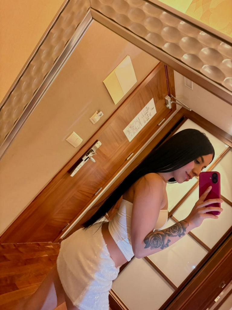 685223121: Chica busca chico en Málaga