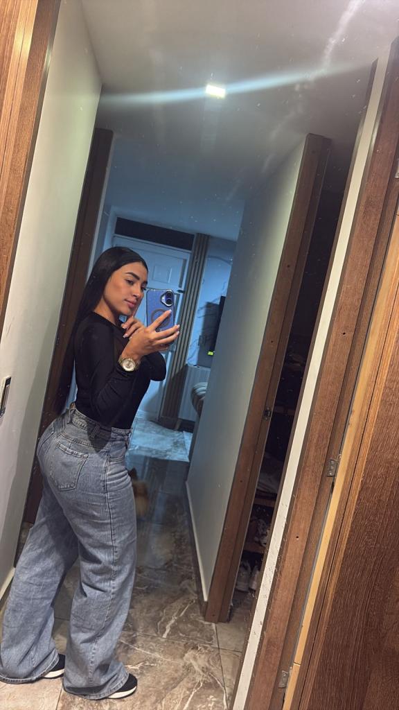 666430766: Chica busca chico en Málaga