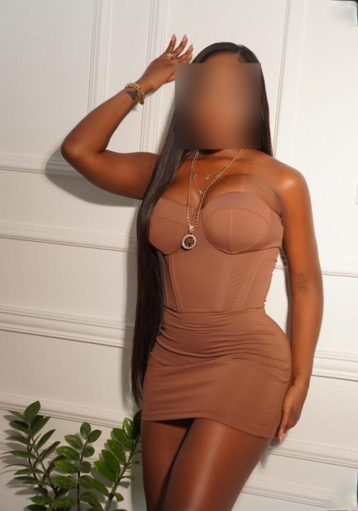 Chica busca chico en Cádiz: 