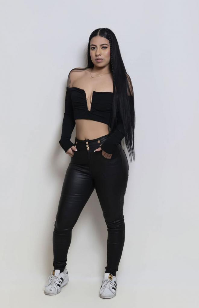 Chica busca chico en Almería: Chica busca chico