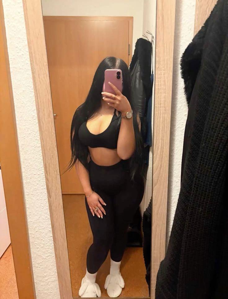 Chica busca chico en Almería: 