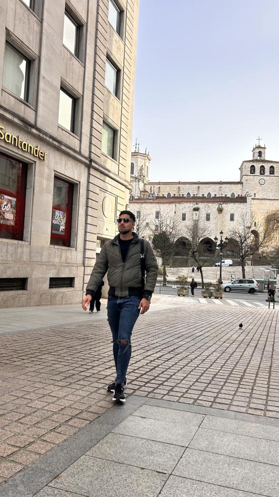 Chico busca chica en Asturias: 