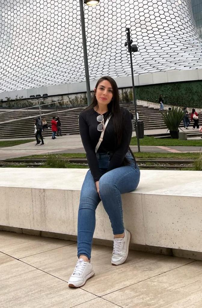 678953858: Chica busca chico en Tarragona