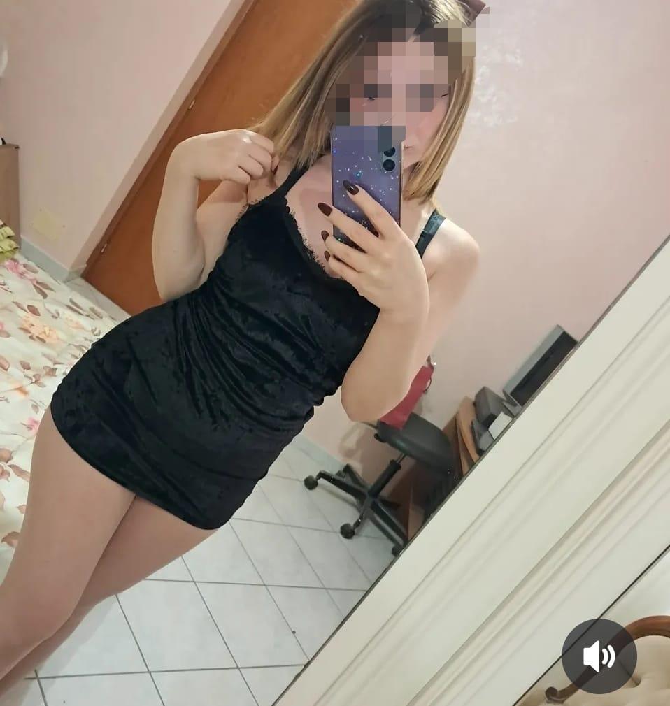 Chica busca chico en Cádiz: 