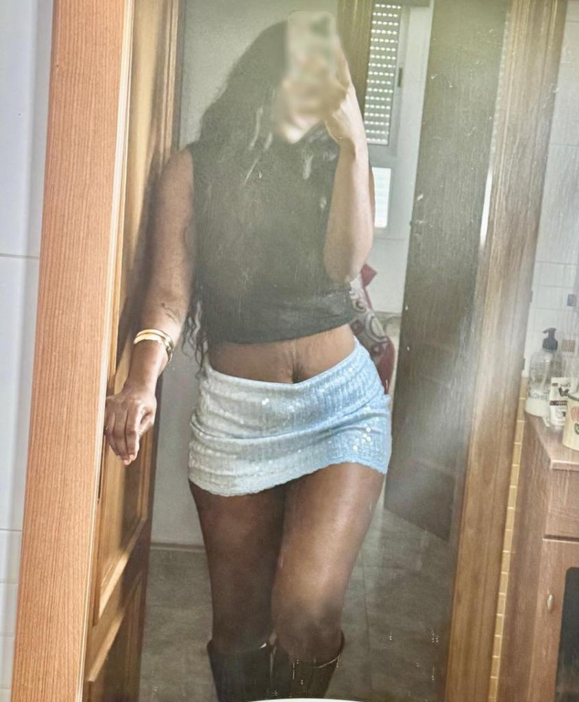 Chica busca chico en Almería: 