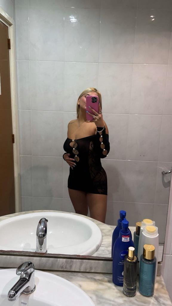 604283123: Chica busca chico en Barcelona