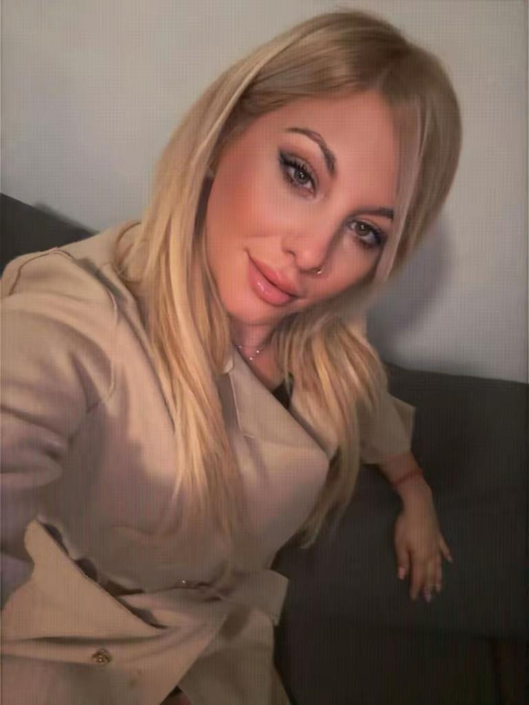 611380978: Chica busca chico en Badajoz