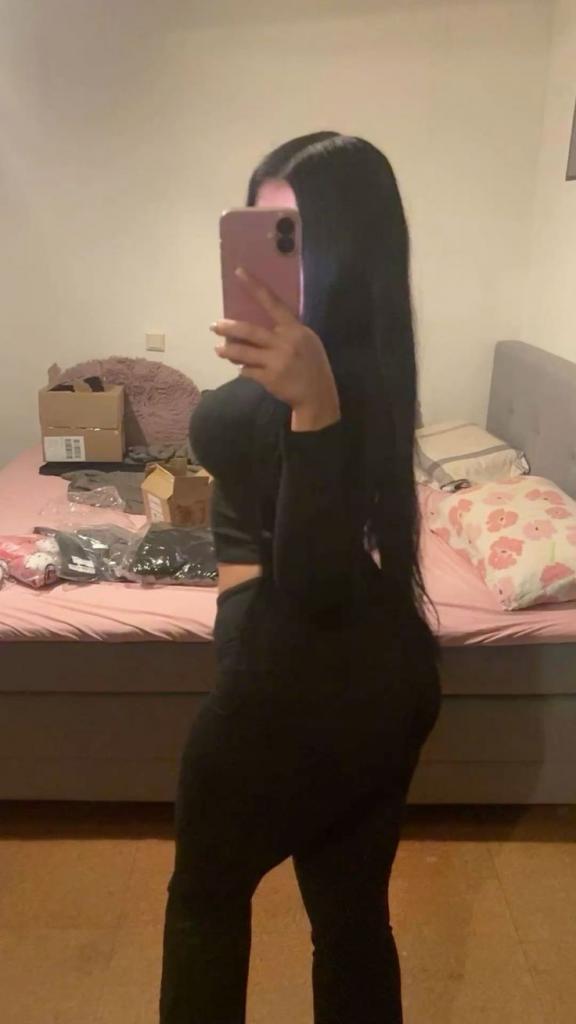 Chica busca chico en Almería: 