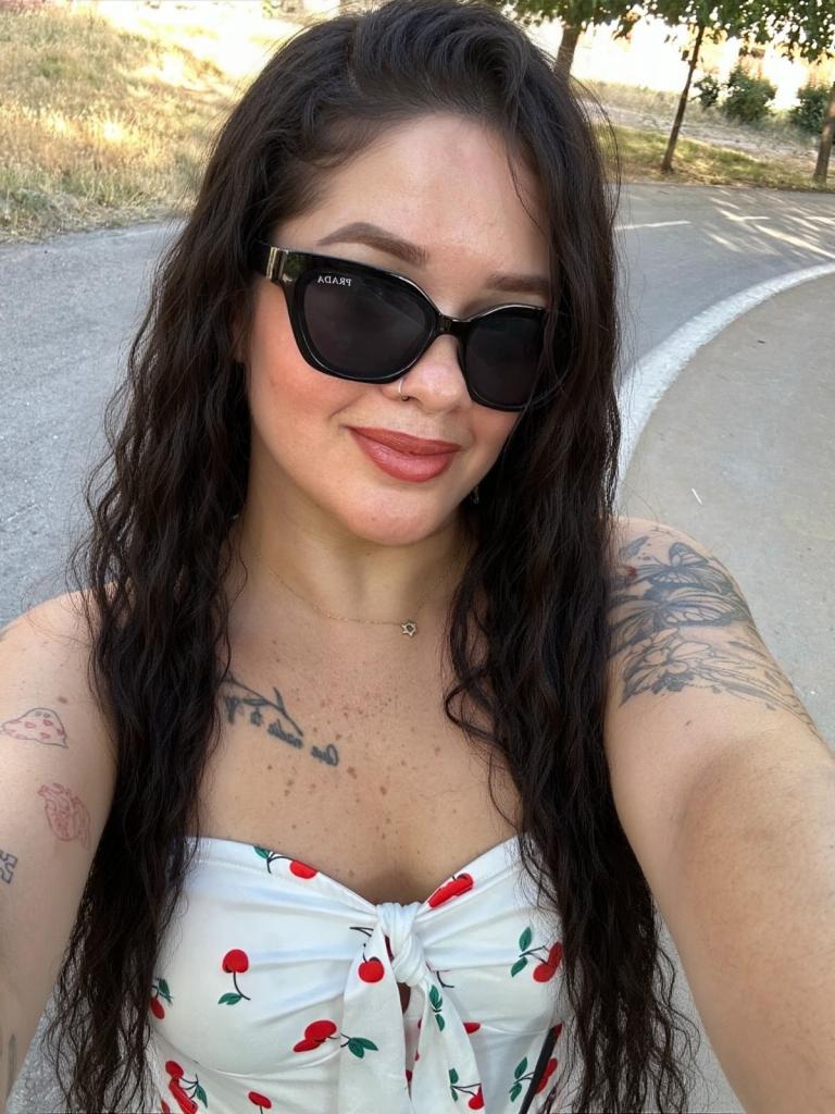 Chica busca chico en Granada: Chica busca chico