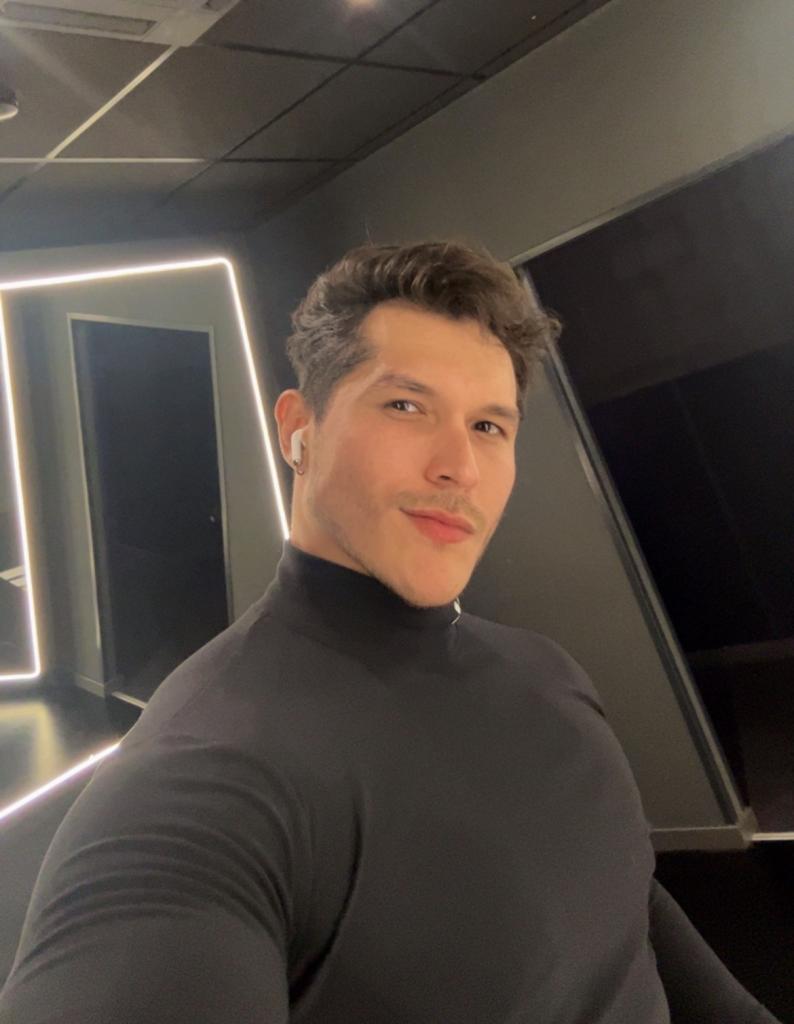 622582989: Chico busca chica en Pontevedra