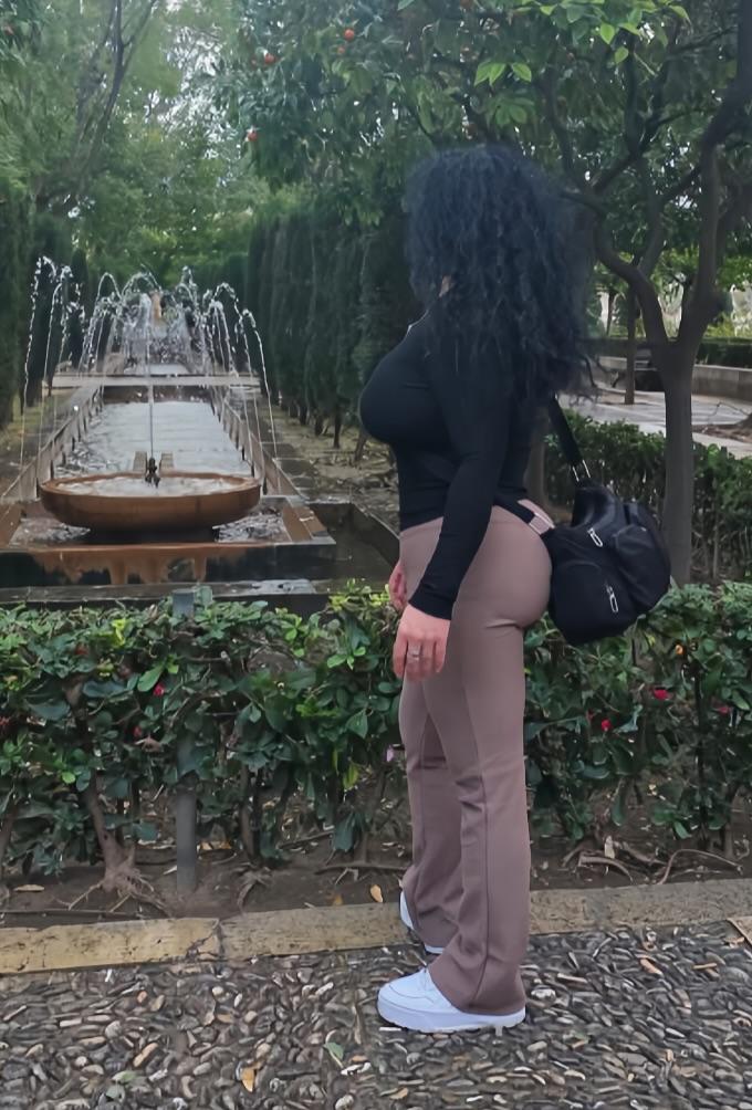 677467461: Chica busca chico en Mallorca