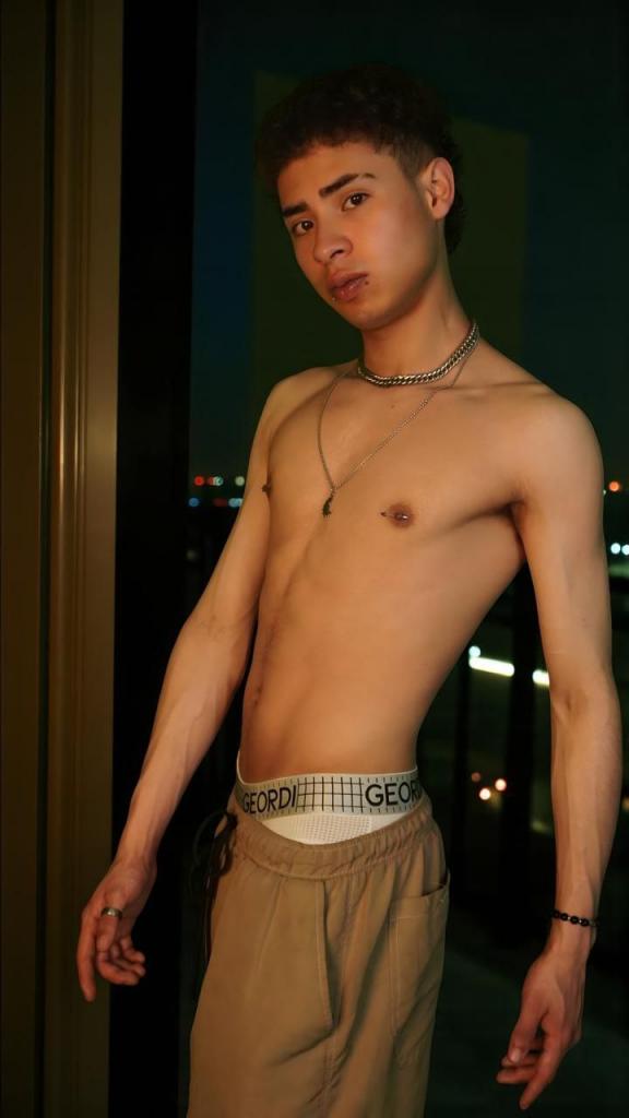 654832352: Chico busca chica en Las Palmas