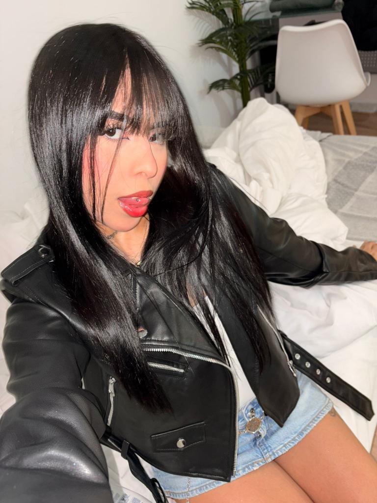 Chica busca chico en Alicante: 