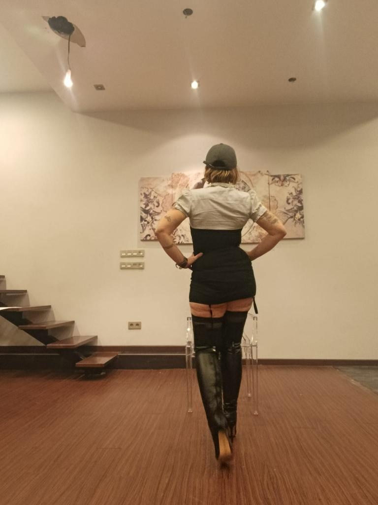 603948891: Chica busca chico en Pontevedra