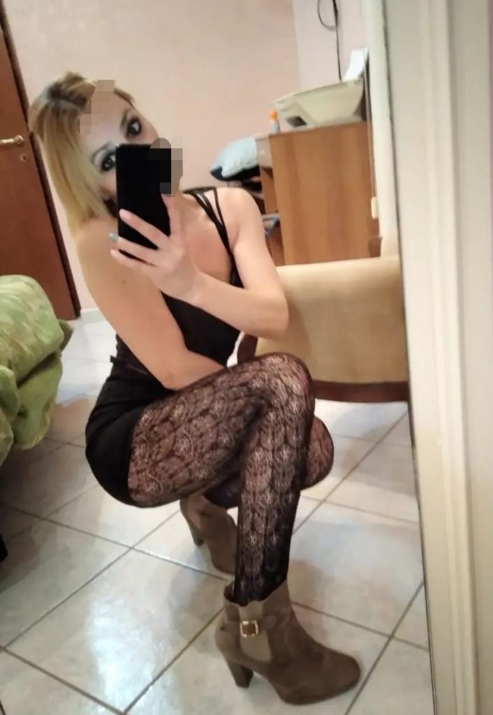 Chica busca chico en Cádiz: 