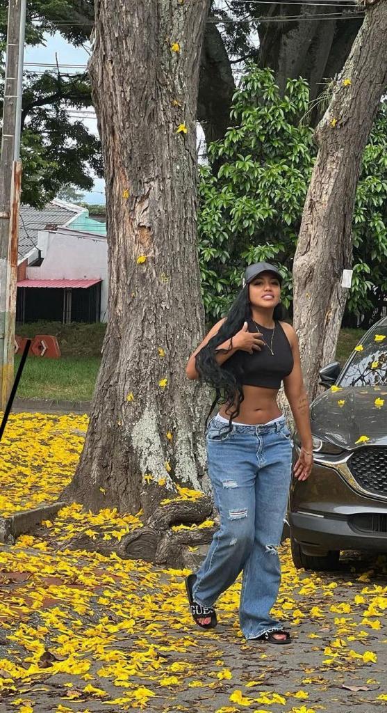 Chica busca chico en Granada: 